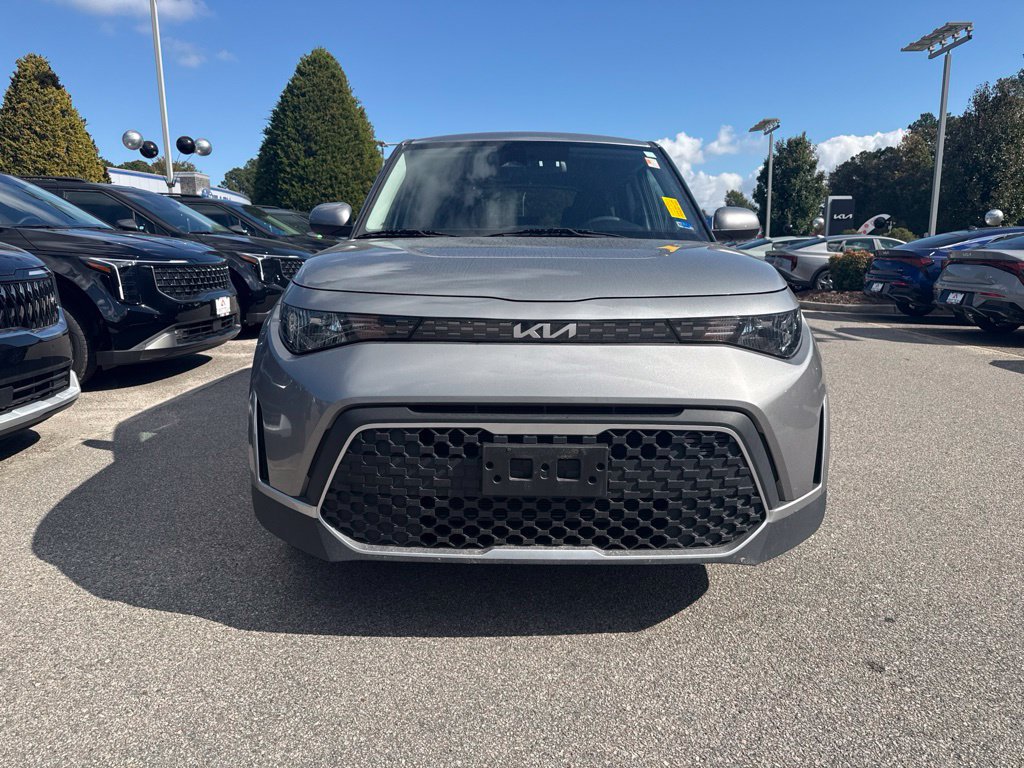 Used 2023 Kia Soul LX w/ LX Technology Package FWD image 6