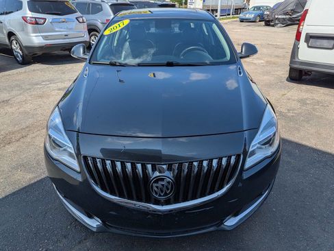 Used 2017 Buick Regal Sport Touring image 2