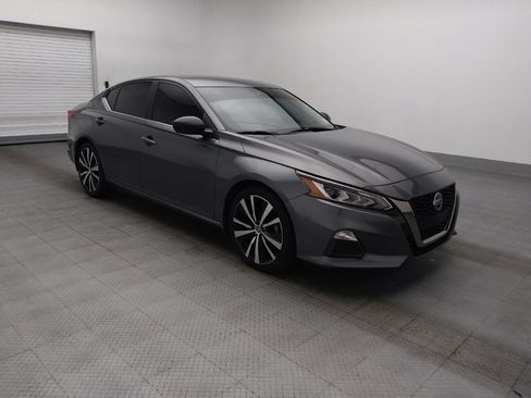 Used 2020 Nissan Altima 2.5 SR FWD image 11