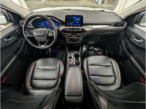 Used 2022 Ford Escape Titanium w/ Class II Trailer Tow Package AWD/4WD image 11