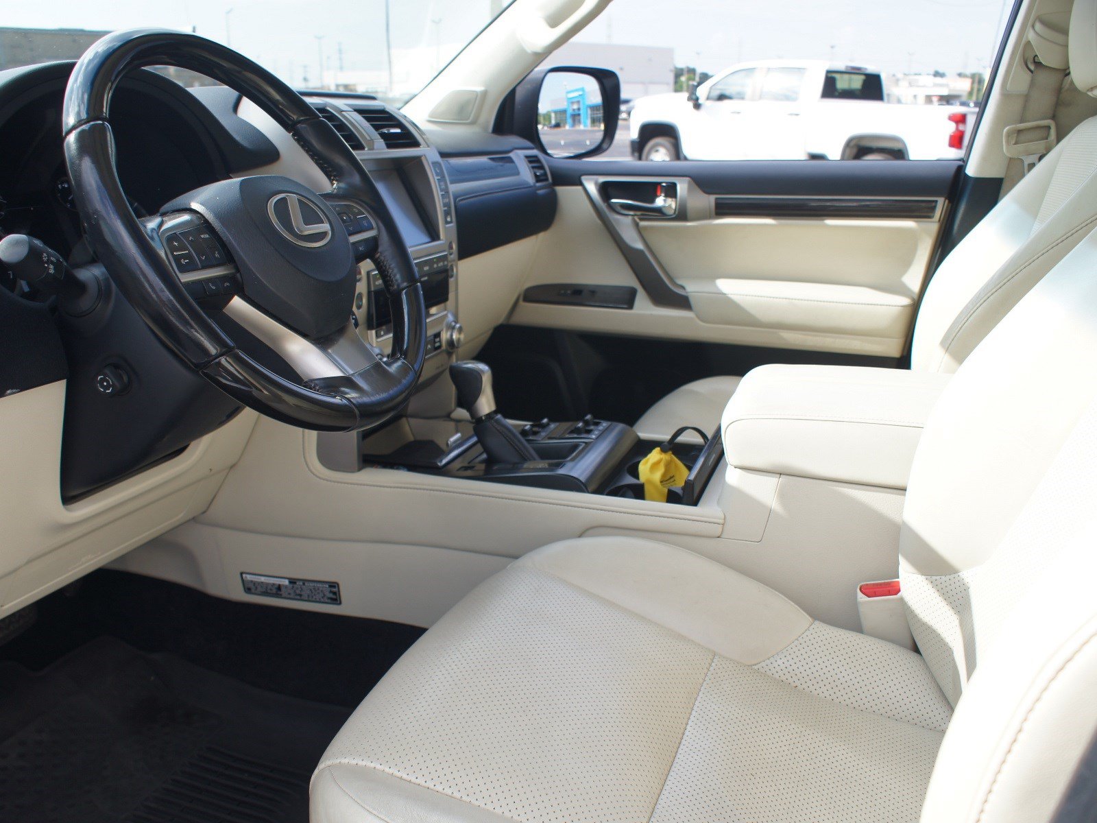 Used 2021 Lexus GX 460 Luxury w/ Sport Design Package AWD/4WD image 15