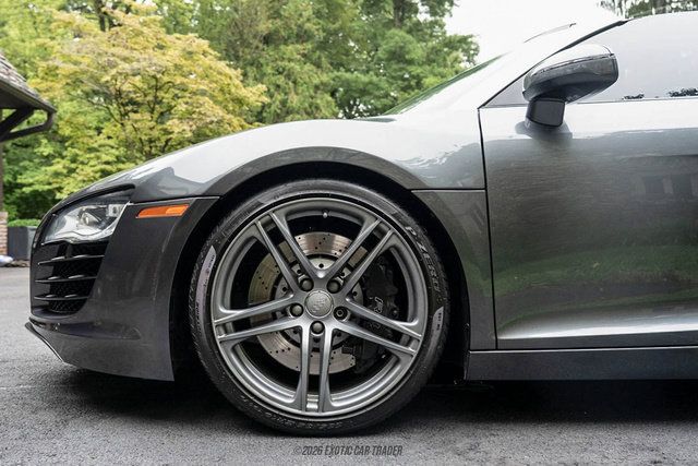 Used 2012 Audi R8 V8 AWD/4WD image 4