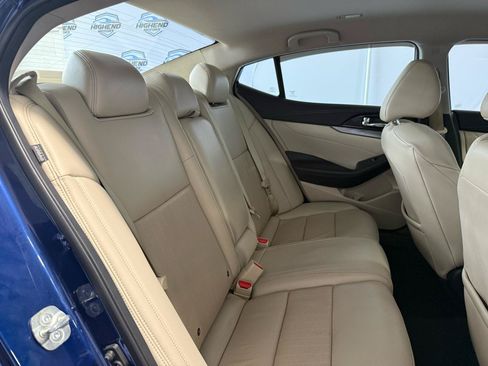 Used 2019 Nissan Maxima 3.5 SV w/ Illumination Package FWD image 22