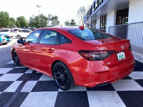 Used 2025 Honda Civic Sport image 8