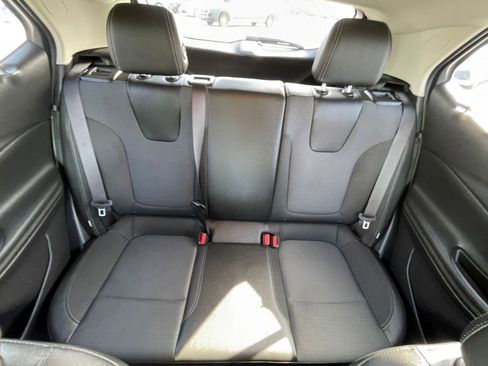 Used 2025 Buick Encore GX Preferred image 38