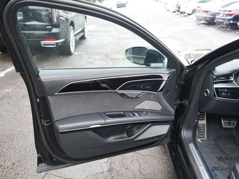 Used 2022 Audi S8 w/ S8 Comfort Plus Package image 14