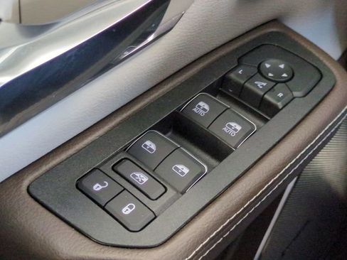New 2026 RAM 1500 Laramie w/ Advanced Safety Group II AWD/4WD image 24