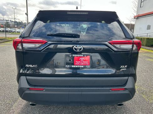 Certified 2024 Toyota RAV4 XLE w/ Convenience Package image 6