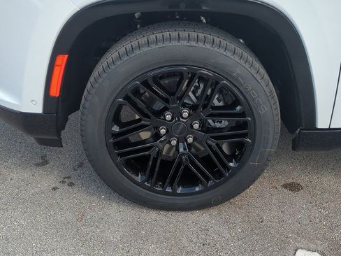 New 2026 Jeep Grand Wagoneer Limited image 11