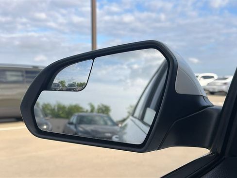 Used 2015 Hyundai Sonata SE w/ Option Group 02 image 17