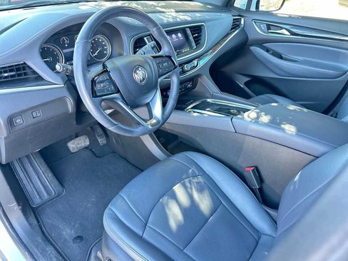 Used 2024 Buick Enclave Essence image 18