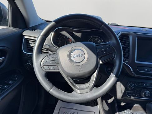 Used 2020 Jeep Cherokee Trailhawk w/ Comfort/Convenience Group image 19