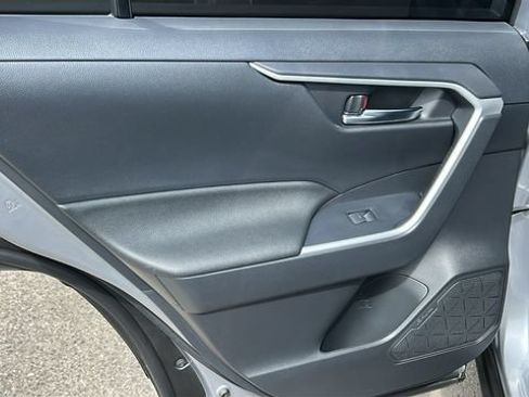 Used 2025 Toyota RAV4 XLE FWD image 14