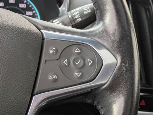 Used 2022 Chevrolet Traverse RS image 24