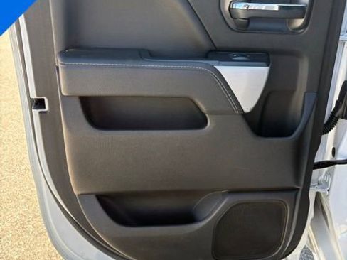 Used 2018 Chevrolet Silverado 1500 LT image 24