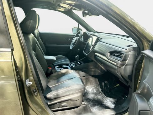 Used 2025 Subaru Forester Limited AWD/4WD image 14