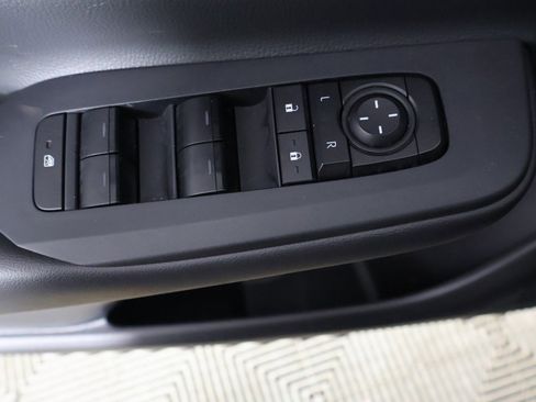 Used 2023 Toyota Prius LE image 33