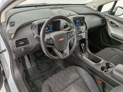 Used 2014 Chevrolet Volt FWD image 4