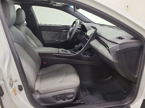 Used 2019 Toyota Avalon Limited w/ Advanced Safety Package FWD image 17