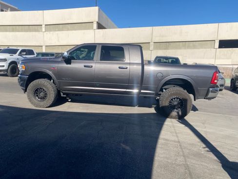 Used 2019 RAM 2500 Laramie AWD/4WD image 9
