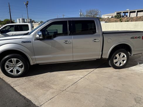 Used 2020 Ford F150 Platinum w/ Equipment Group 701A Luxury image 4