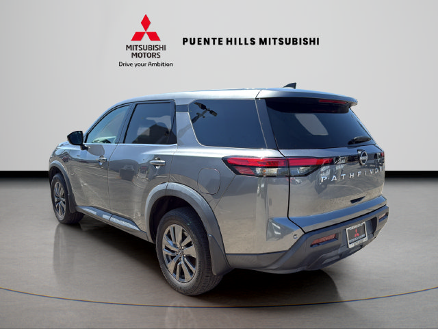 Used 2023 Nissan Pathfinder S FWD image 7