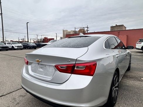 Used 2018 Chevrolet Malibu LT w/ Leather Package image 5