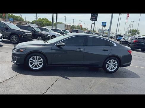 Certified 2018 Chevrolet Malibu LT FWD image 5