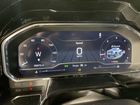 Used 2025 GMC Sierra 2500 SLT image 12