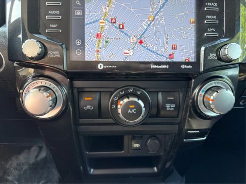 Used 2021 Toyota 4Runner TRD Off-Road Premium w/ Moonroof Package AWD/4WD image 33