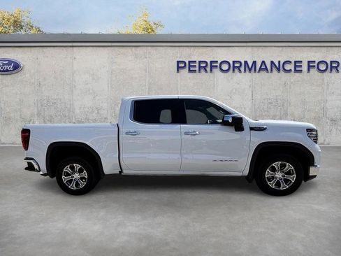 Used 2025 GMC Sierra 1500 SLT image 6