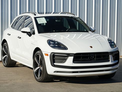 Used 2023 Porsche Macan image 56