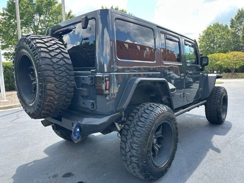 Used 2018 Jeep Wrangler Unlimited Sahara AWD/4WD image 44