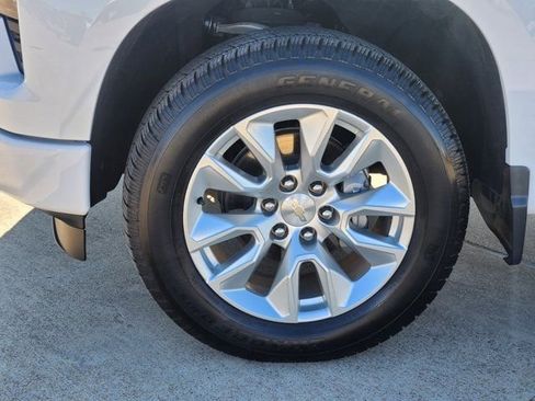 Used 2023 Chevrolet Silverado 1500 Custom w/ LPO, Dark Essentials Package image 17