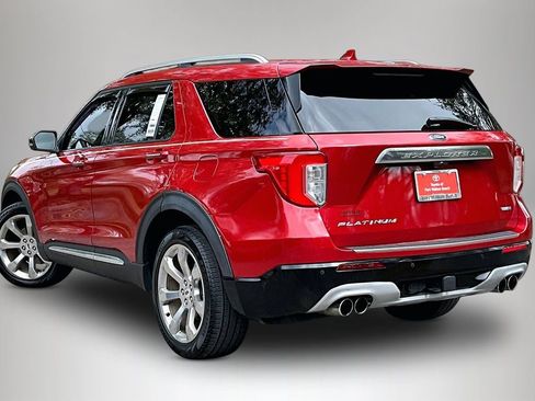 Used 2020 Ford Explorer Platinum w/ Premium Technology Package image 4