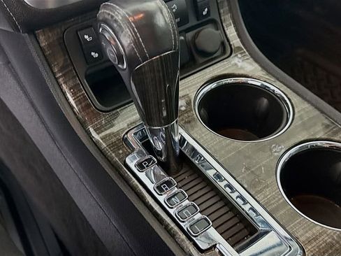 Used 2017 GMC Acadia Limited SLT image 18