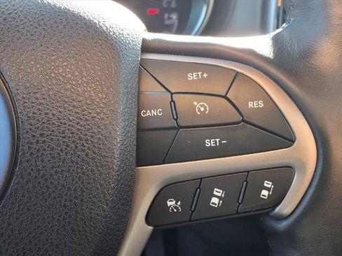 Used 2018 Jeep Grand Cherokee High Altitude image 17