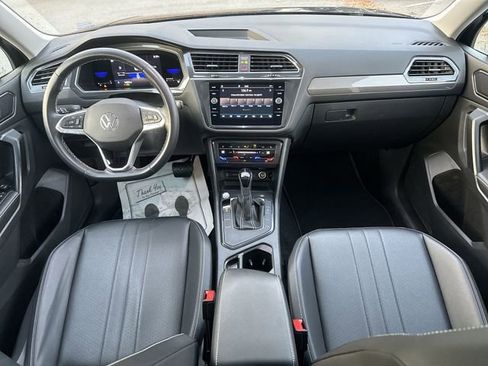 Certified 2023 Volkswagen Tiguan SE image 23