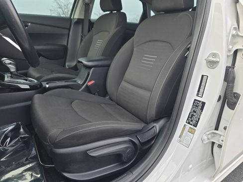 Used 2019 Kia Forte S w/ S Premium Package image 19