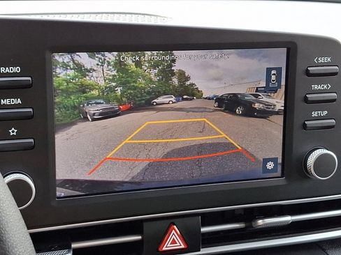 Used 2023 Hyundai Elantra SEL FWD image 26