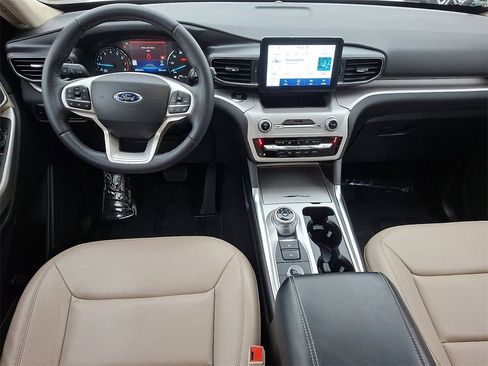 Certified 2023 Ford Explorer XLT w/ Equipment Group 202A image 12