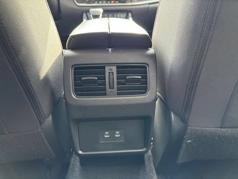 Used 2026 Nissan Rogue SV FWD image 23