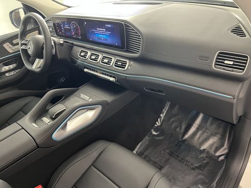 New 2026 Mercedes-Benz GLS 450 4MATIC image 28