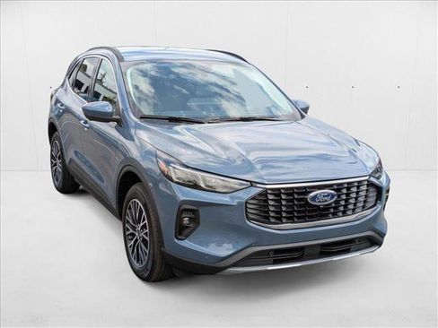 New 2025 Ford Escape SE w/ PHEV Premium Package image 6
