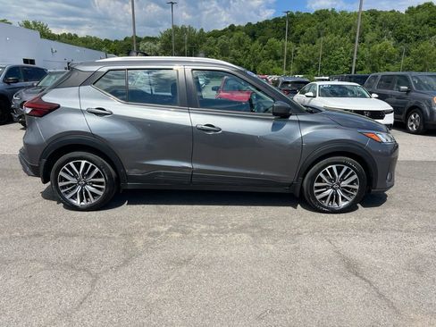 Used 2023 Nissan Kicks SV w/ Exterior Package FWD image 6