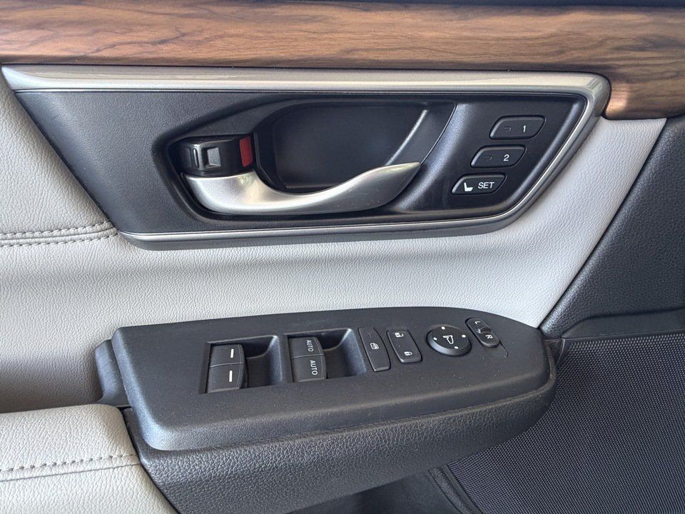 Used 2019 Honda CR-V Touring image 12