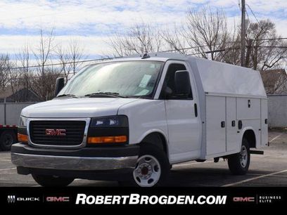 New 2025 GMC Savana 3500 w/ Power Convenience Package