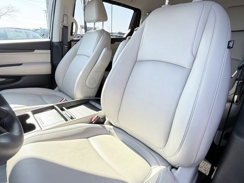 Used 2025 Honda Odyssey EX-L image 23