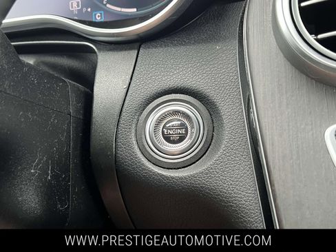 Used 2022 Mercedes-Benz GLC 300 4MATIC image 29