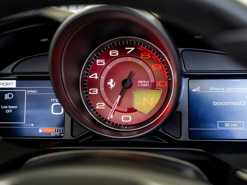 Used 2020 Ferrari Portofino RWD image 48